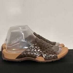 Taos Footwear Brown Woven Sandals